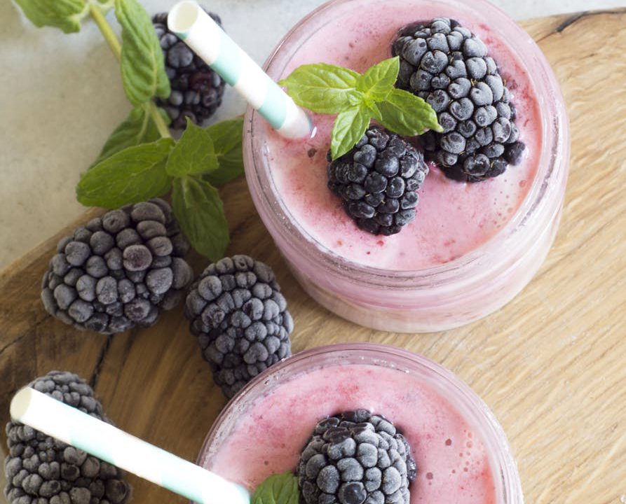 berries blackberries close up cocktail